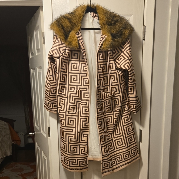 Jackets & Blazers - ⭐️✨️Geometric Patterned Open Front Coat with Faux Fur Collar BRAND✨️⭐️NEW